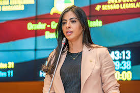 Deputada Daniella nega irregularidades após operação da PF em seu gabinete