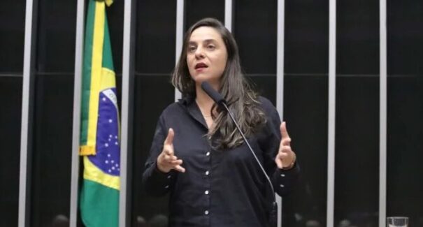 Lei Magnitsky no Brasil: deputada cria projeto contra sanções no país