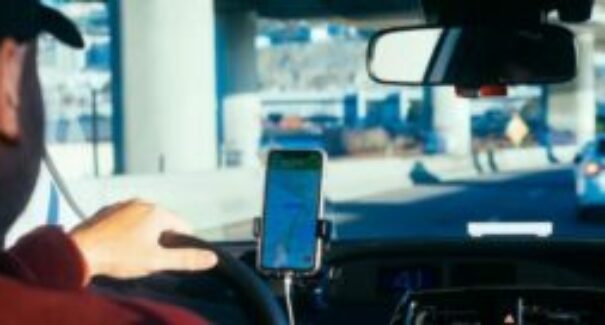Procon-MA aciona Uber e 99 por aumento abusivo nas tarifas durante greve de ônibus em São Luís