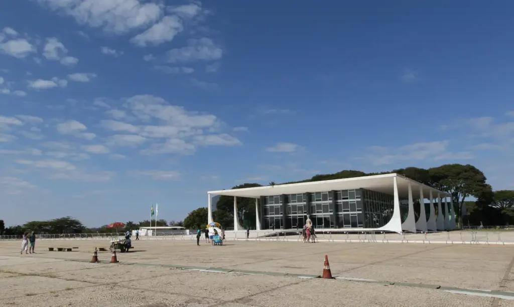 Praça dos três poderes (Foto: Fabio Rodrigues Pozzebom/Agência Brasil)