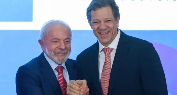 Lula envia à Câmara projeto para regulação econômica de big techs