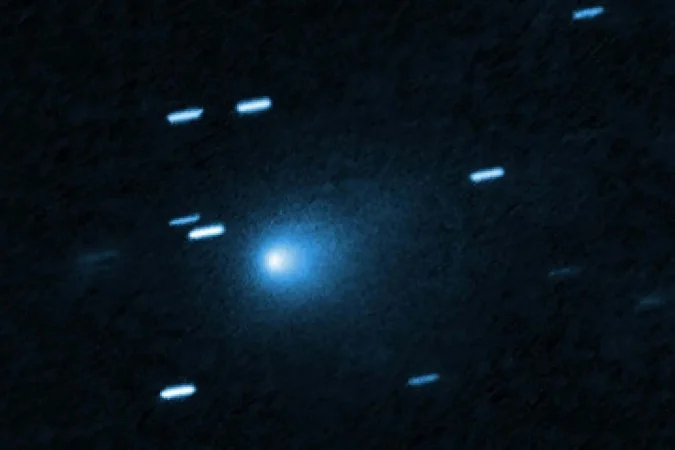 Imagem do cometa 3I/ATLAS feita pelo Hubble em 21 de julho de 2025, quando o visitante interestelar estava a 445 milhões de quilômetros da Terra (Foto: NASA)