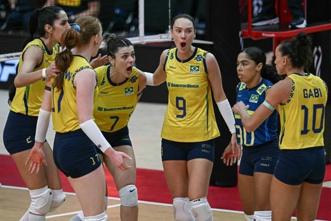 Brasil vence Japão no tie-break e garante o 3º lugar no Mundial de Vôlei Feminino