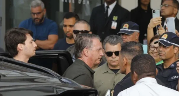 Moraes determina que escolta de Bolsonaro seja feita pela PF ou Polícia Penal, sem participação do GSI