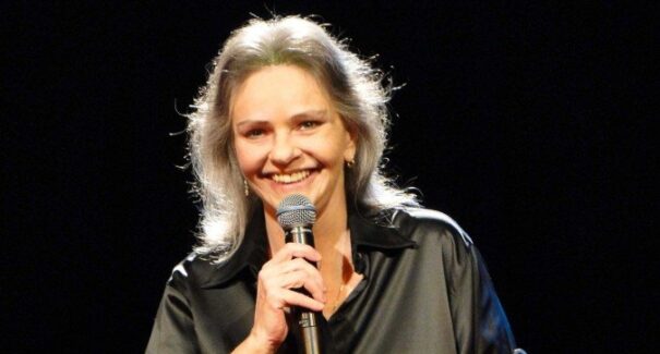 Angela Ro Ro nos deixa: a cantora faleceu aos 75 anos