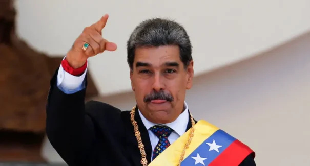 Maduro: Venezuela está pronta para “luta armada” em caso de invasão pelos EUA