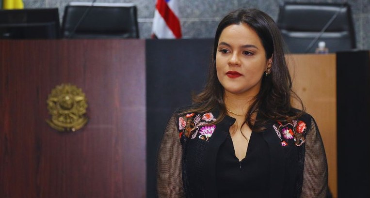 Justiça decide exonerar Amanda Waquim, Procuradora-Geral de Timon