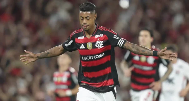 Bruno Henrique escapa de suspensão e recebe multa de R$ 100 mil no STJD