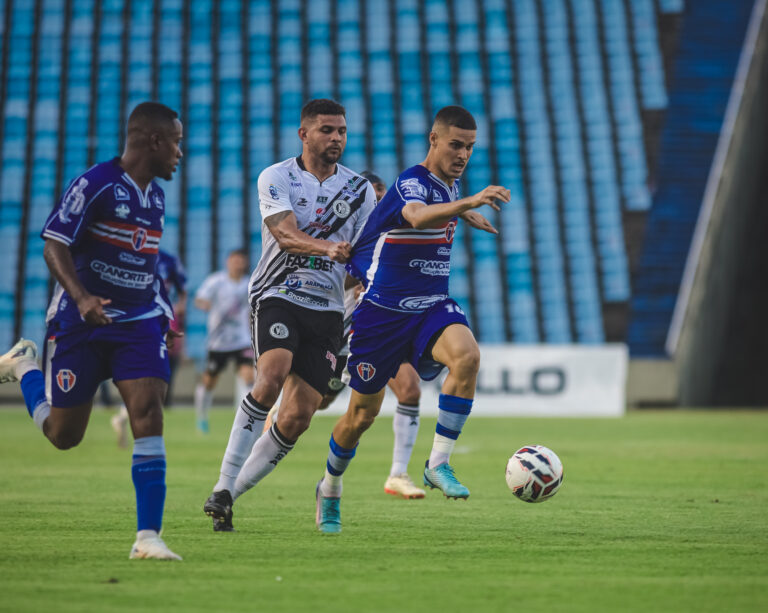 Tiros livres, direto da marca penal, poderão ser fator importante para a decisão da vaga ao acesso contra o ASA, em Arapiraca-AL, no próximo sábado, às 17h (Foto: Iury Oliveira/MAC)