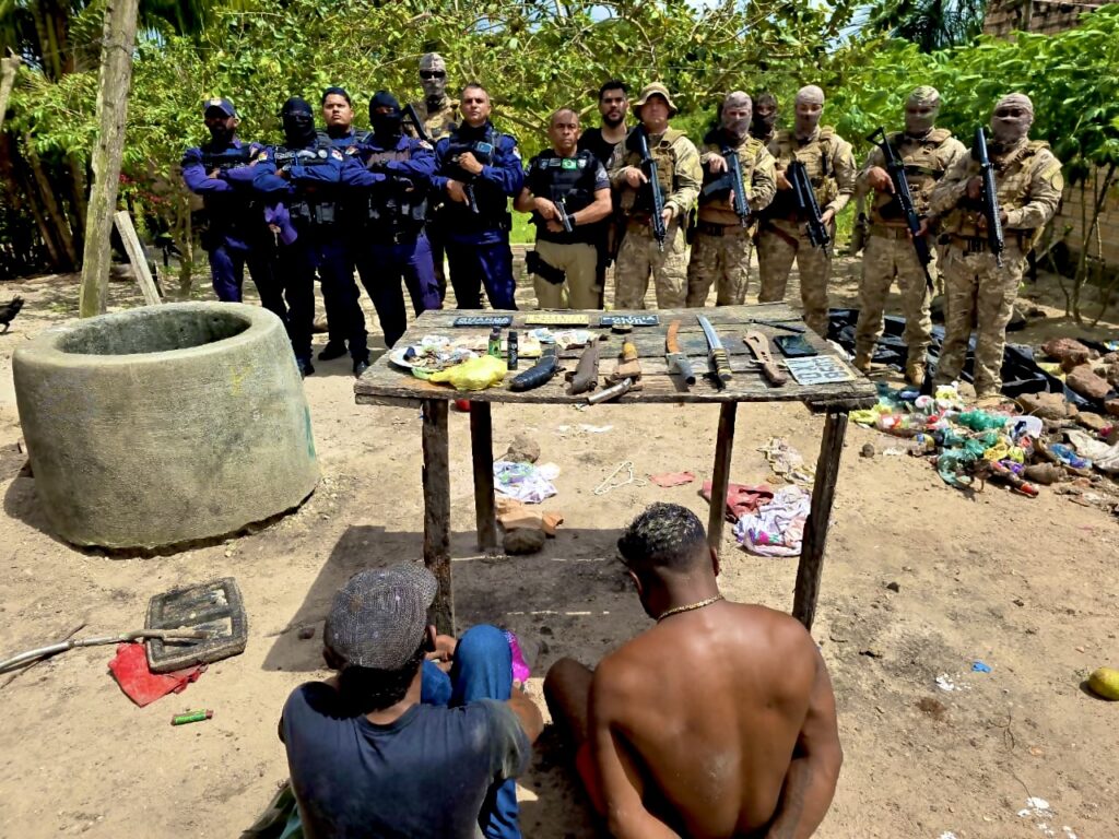 Polícia prende suspeito de tráfico e apreende armas e drogas em Maracaçumé (Foto: Divulgação)