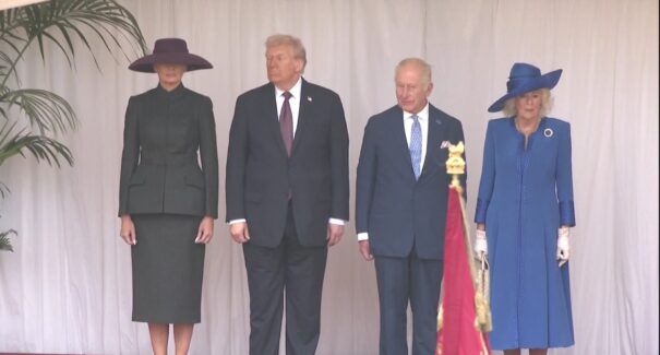 Donald Trump é recebido com pompa pela família real no Reino Unido