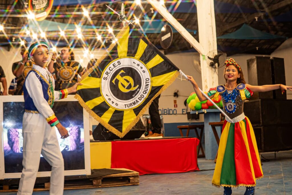 Turma do Quinto lança edital para escolha do samba-enredo do Carnaval 2026