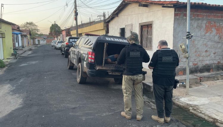 O preso foi apresentado na sede da DENARC de Timon para serem tomadas às medidas cabíveis (Foto: Divulgação/PC-MA)