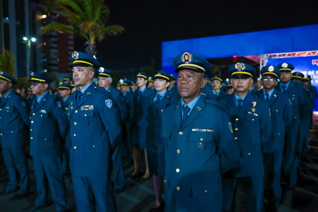 A solenidade de promoção dos militares contou com a condução do governador do Estado, Carlos Brandão. (Foto: Divulgação)