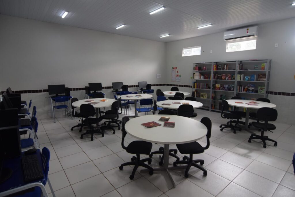 Escola reformada na Aldeia Escavado (Foto: Ascom Seduc)