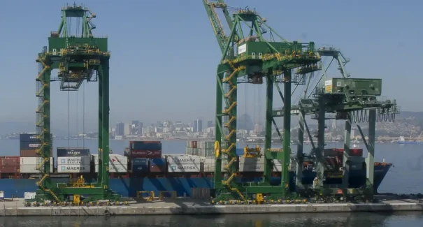 Portos movimentam em julho o maior volume de cargas da história