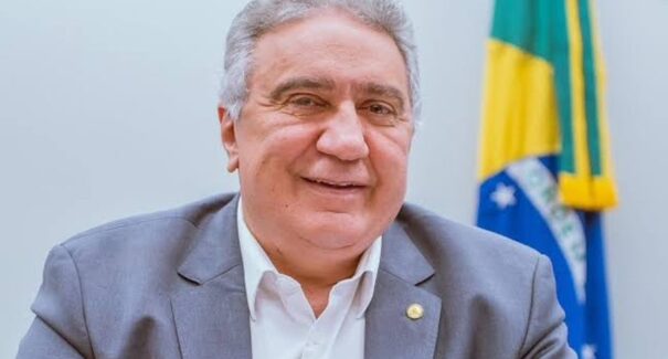 Vice-governador Laurez Moreira assume governo do Tocantins