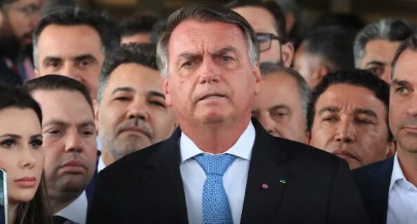 Julgamento de Bolsonaro e mais sete aliados inicia nesta terça-feira (2)