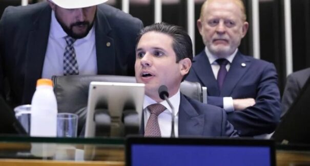 Câmara dá início à tramitação de PEC que propõe o fim da escala 6×1
