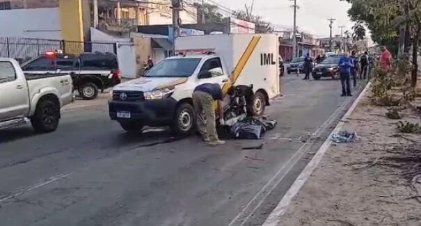 Mulher morre após ser derrubada de moto e baleada na Av. Daniel de La Touche, em São Luís