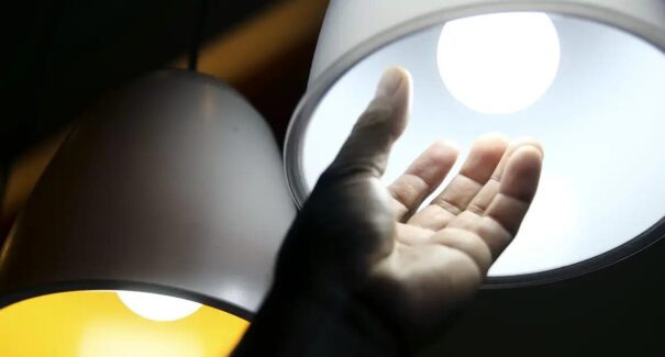Conta de luz terá bandeira vermelha patamar 1 em outubro