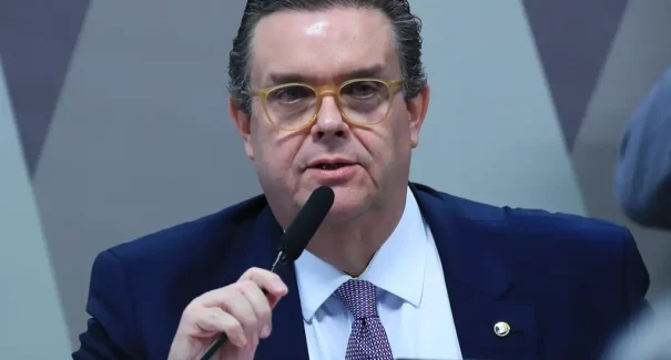 Governo quer reduzir fila do INSS para até 45 dias
