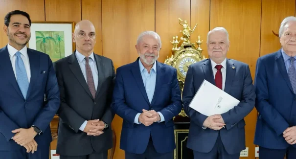 STF entrega convite de posse a Lula e Alckmin para nova presidência da Corte