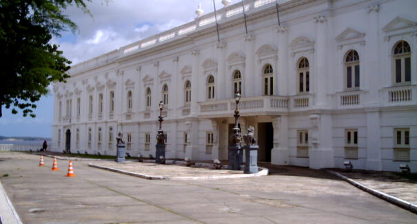 Governo do Estado decreta ponto facultativo na sexta-feira após o feriado de Corpus Christi