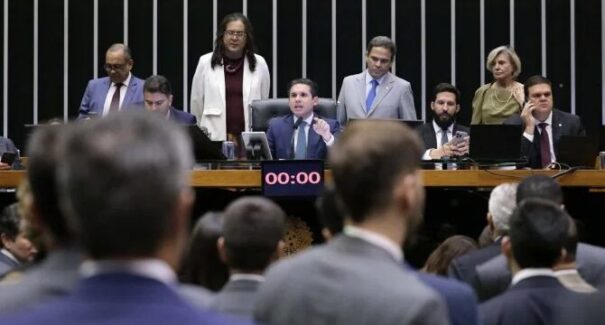 PEC aprovada por Câmara dos Deputados pode driblar justiça