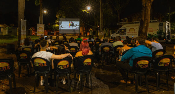 Projeto oferece sessões de cinema movido a energia solar em São Luís e São José de Ribamar