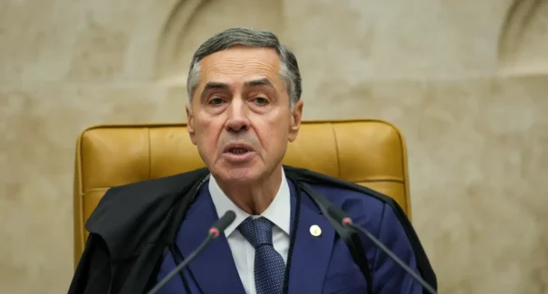 Barroso recebe alta hospitalar após “susto” e mantém data de saída do STF