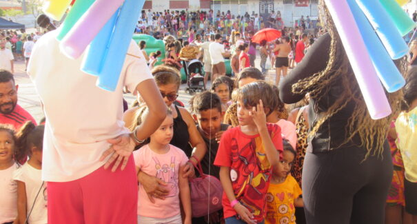“Quebrada Brincante” transforma ruas do Angelim em palco para Dia das Crianças