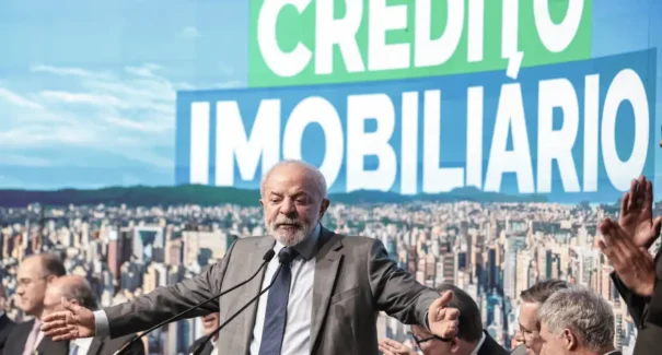 Governo muda regras da poupança para ampliar crédito imobiliário à classe média