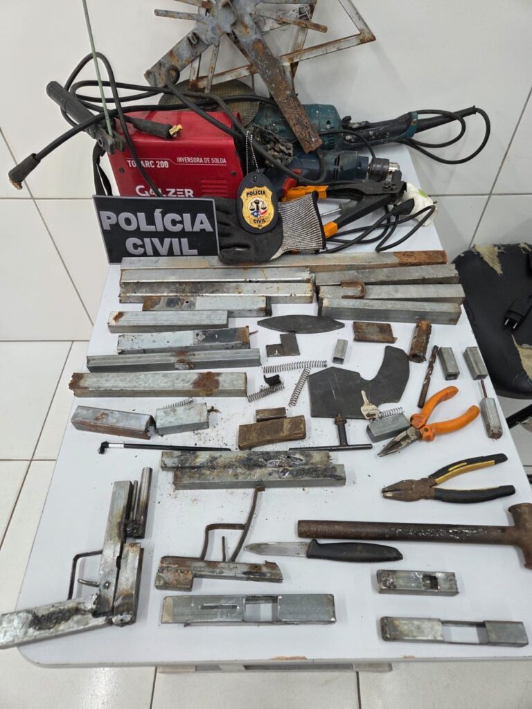 Esta é a segunda fábrica de armas caseiras desarticulada pela 18ª Delegacia Regional em Timon nos últimos dois meses. (Foto: Divulgação)