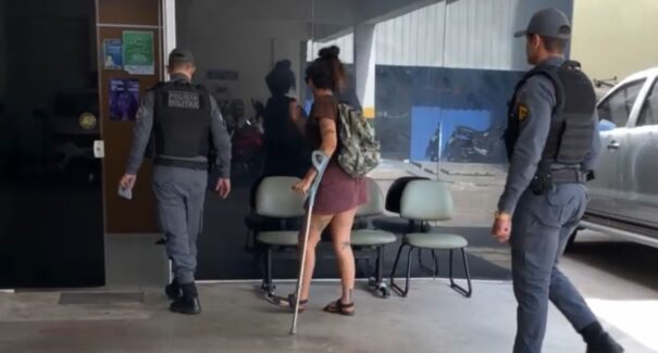 Mulher suspeita de pichar patrimônio histórico em São Luís é identificada pela polícia