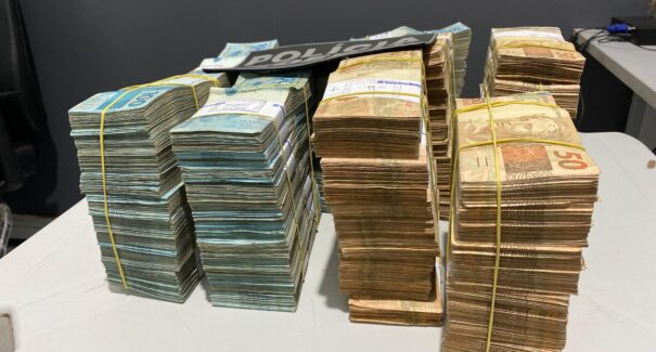 PF prende dupla em flagrante com R$ 700 mil em espécie em Zé Doca