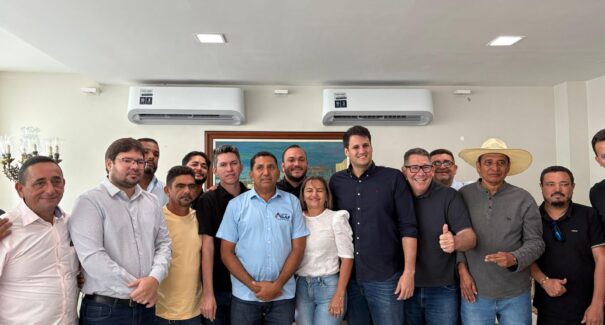 Adhemar Freitas Jr. participa de encontro com o governador Brandão e lideranças regionais; bastidores já projetam 2026
