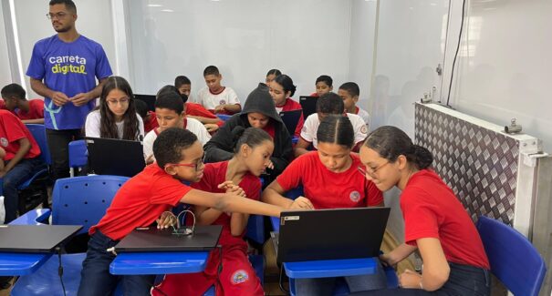 Programa Carreta Digital chega a Codó-MA para certificar estudantes da rede pública