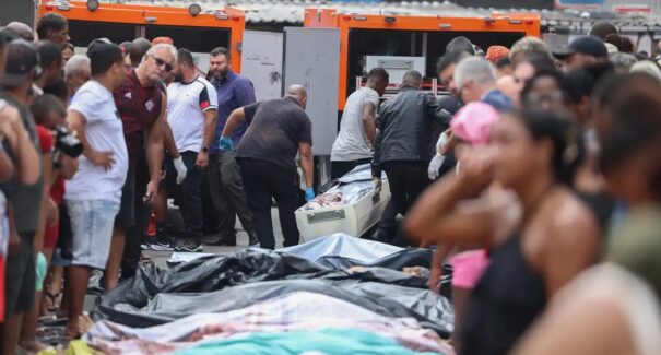 Cadáveres lotam a praça na “Cidade Maravilhosa”