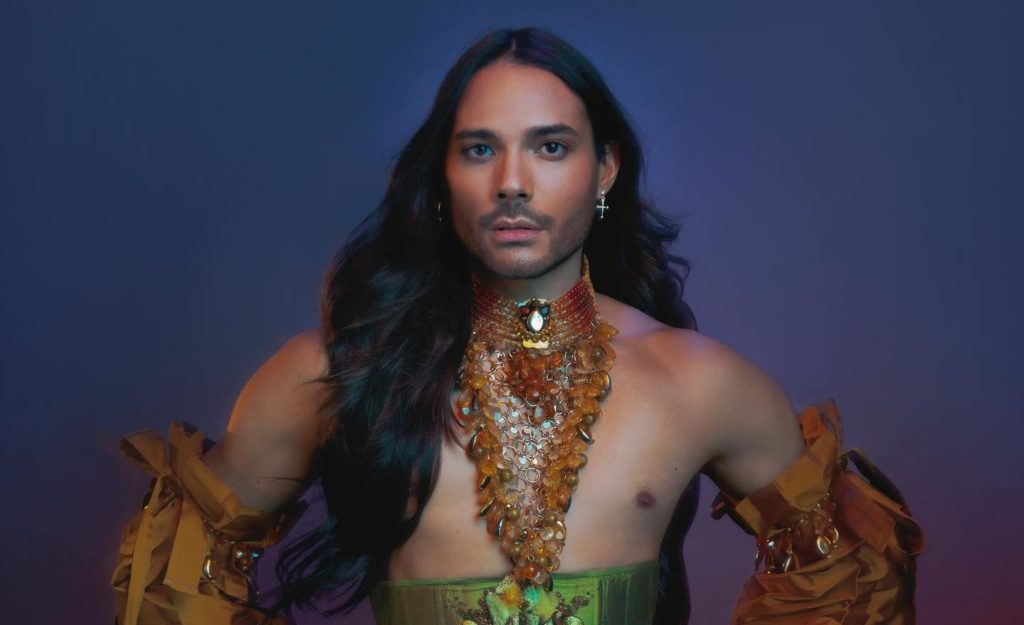 Em nova turnê, Paolo Ravley sobe ao palco do Teatro Sesc com novos sucessos da carreira
