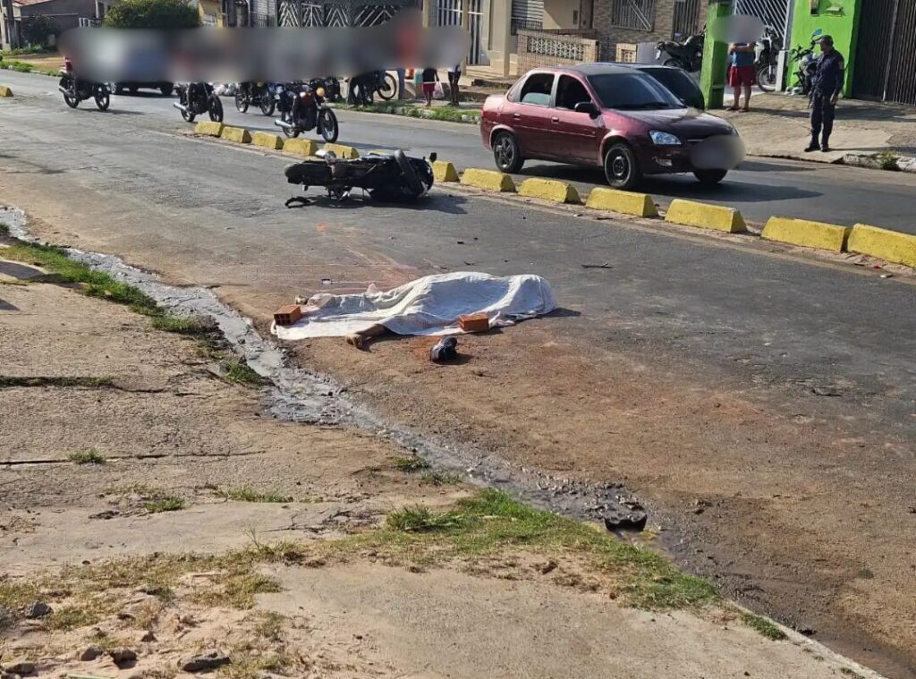 Vídeo: motociclista morre atropelado por van em São José de Ribamar