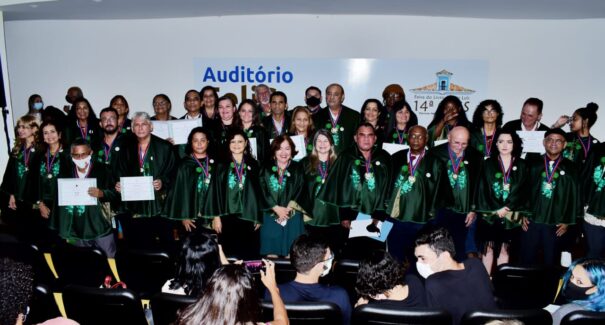 Homenagem, posses e lançamento marca a passagem da Academia Maranhense de Trovas pela Feira do Livro