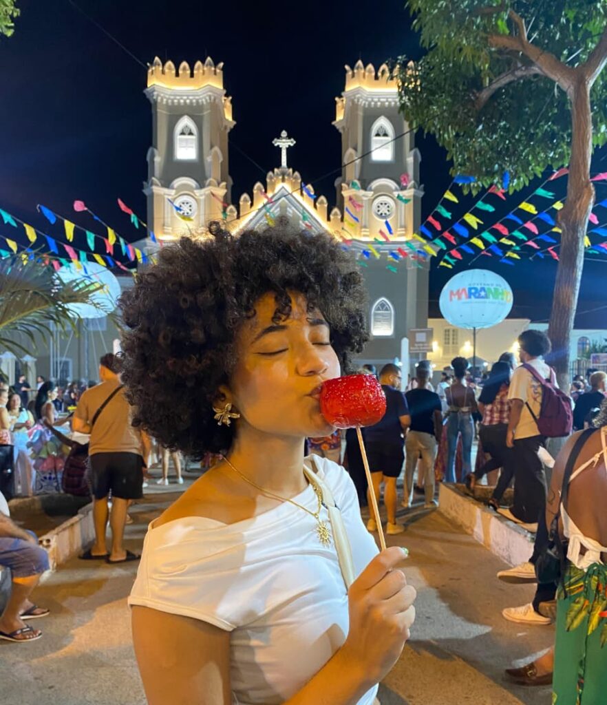  “Não podemos deixar que a nossa identidade seja apagada. Manter as raízes é fundamental para o sentimento de pertencimento de um povo”, resume Yasmin. - (Foto: Arquivo Pessoal)