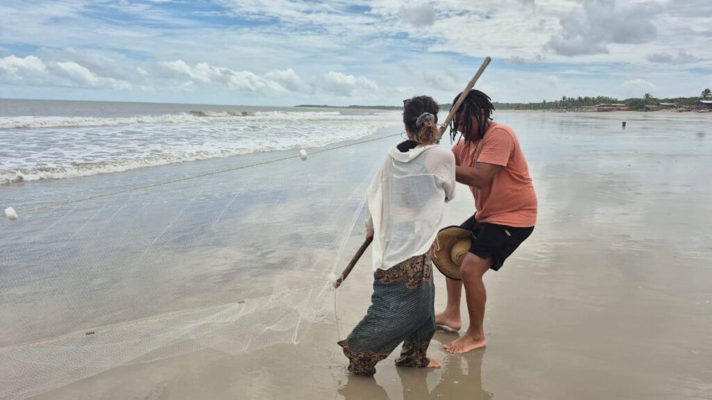 Projeto “Lembrança de Praia” promove jornada sensorial e poética na Praia do Araçagy
