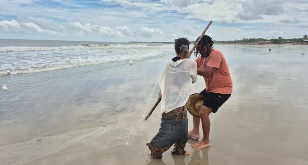 Projeto “Lembrança de Praia” promove jornada sensorial e poética na Praia do Araçagy