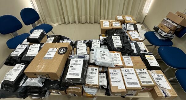Receita Federal apreende mercadorias irregulares nos Correios de São Luís