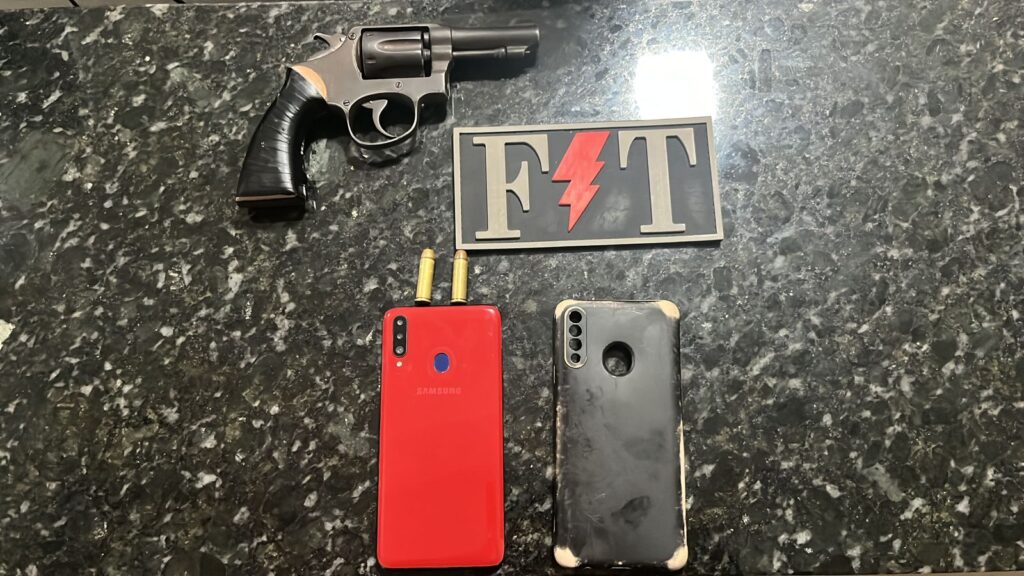 Dupla é presa em Itapecuru-Mirim por porte ilegal de arma de fogo