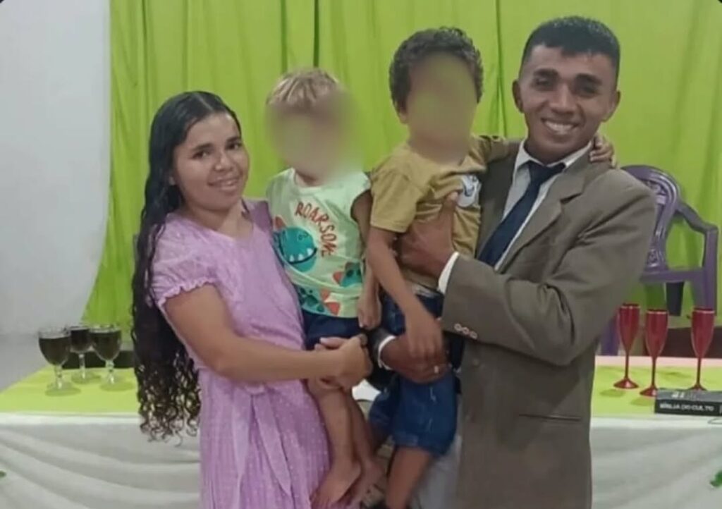 Casal morre após carro cair em açude no interior do Maranhão
