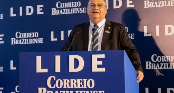 Decisão do STF sobre “uberização” pode ficar para 2026, diz Dino