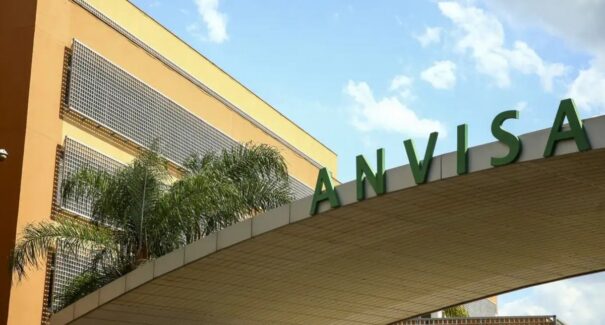 Anvisa suspende corticoide e remédio para colesterol; veja quais lotes